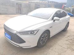 BYD Qin PLUS Glory Edition DM-i 55KM Leading - ფოტო 1