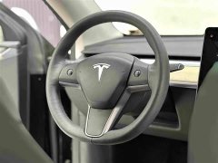 Tesla Model Y Long Range All-Wheel Drive - ფოტო 11