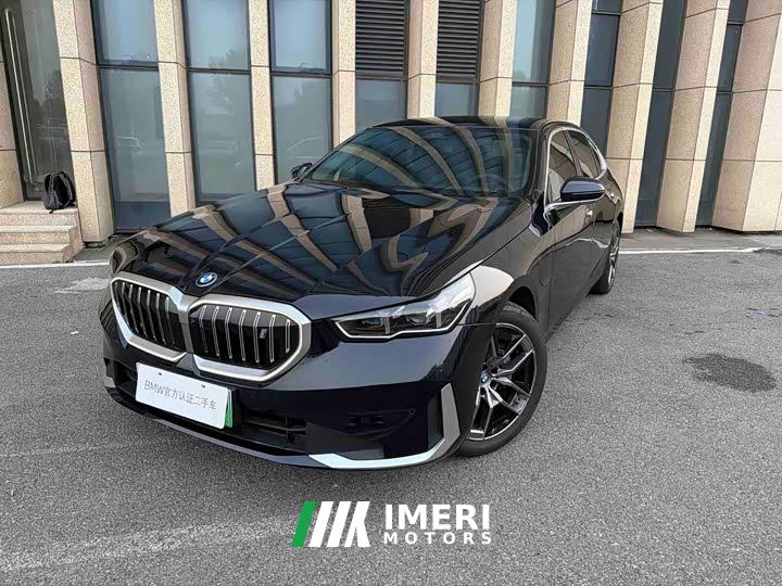 BMW i5 eDrive 35L Luxury Edition Premium Package