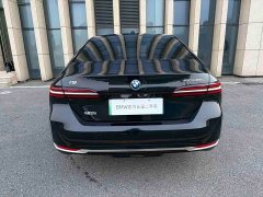 BMW i5 eDrive 35L Luxury Edition Premium Package - ფოტო 3