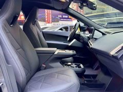 BMW iX xDrive40 - ფოტო 8
