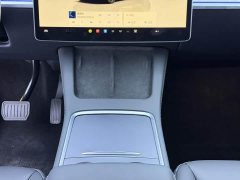 Tesla Model Y Rear-Wheel Drive - ფოტო 10
