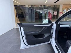 Tesla Model Y Rear-Wheel Drive - ფოტო 11