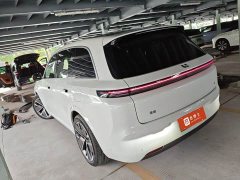 Li Auto L8 Ultra Smart Refresh Edition - ფოტო 5