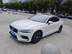 Volvo S60 B4 Smart Luxury Edition - ფოტო 1