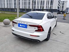Volvo S60 B4 Smart Luxury Edition - ფოტო 3