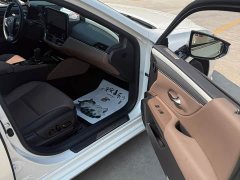 Lexus ES 200 Premium Edition - ფოტო 10