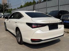 Lexus ES 200 Premium Edition - ფოტო 14
