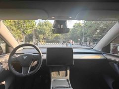Tesla Model Y Standard Range RWD - ფოტო 4