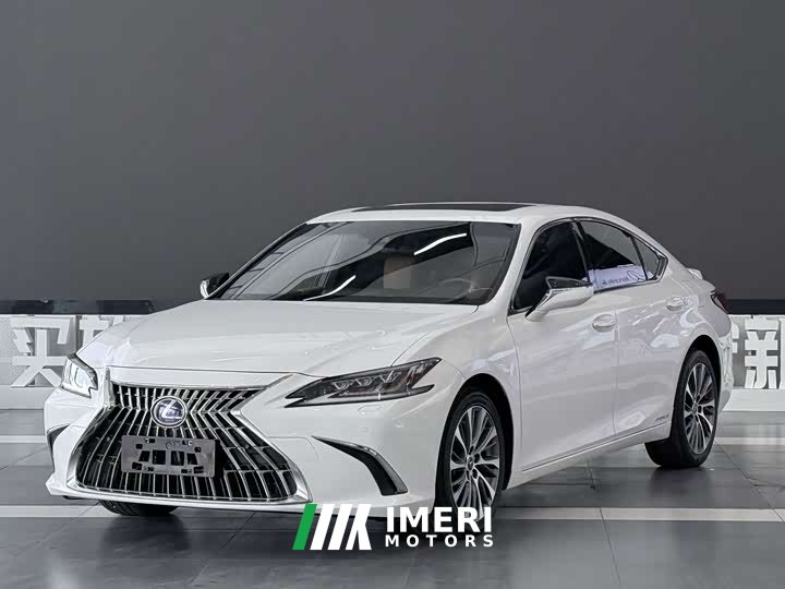 Lexus ES 300h Premium Edition