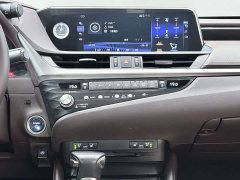 Lexus ES 2020 300h Premium Edition - ფოტო 14