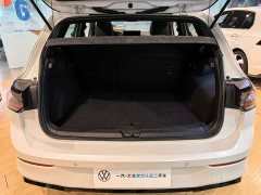 Volkswagen Golf 300TSI R-Line - ფოტო 10