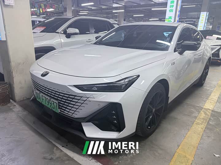 Changan UNI-V Smart Electric iDD 1.5T 113km Smart Fun Edition - ავტომობილი ჩინეთიდან