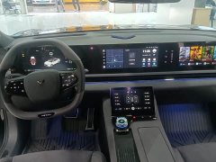 Voyah Lantu Zhaoguang PHEV AWD Ultra-Long Range Flagship - ფოტო 5