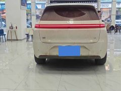 Li Auto L6 Pro - ფოტო 9
