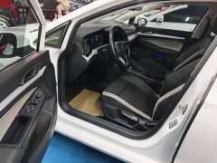 Volkswagen Golf 280TSI DSG 30th Anniversary Edition - ფოტო 11