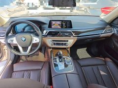 BMW 7 Series 730Li Luxury Package - ფოტო 9