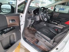 Honda Odyssey 2.0L e:HEV Sharp Premium Edition - ფოტო 15
