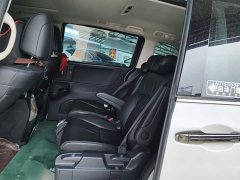 Honda Odyssey 2.0L e:HEV Sharp Premium Edition - ფოტო 16