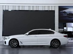 BMW 5 Series 530Li Luxury M Sport Package - ფოტო 3