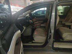 Buick GL8 Land Executive Cabin 652T Luxury - ფოტო 14