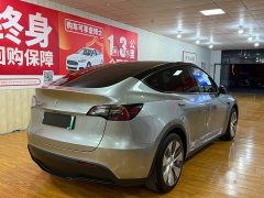 Tesla Model Y Rear-Wheel Drive - ფოტო 10