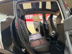 Tesla Model Y Rear-Wheel Drive - ფოტო 7