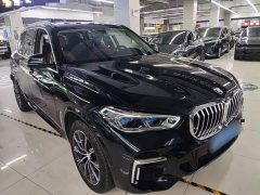 BMW X5 xDrive 30Li Luxury M Sport Package - ფოტო 3