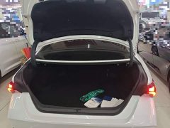 Toyota Avalon 2019 Hybrid 2.5L Luxury National VI - ფოტო 18