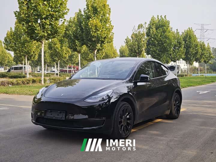 Tesla Model Y Long Range All-Wheel Drive
