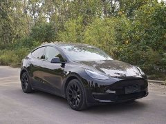 Tesla Model Y 2023 Long Range All-Wheel Drive - ფოტო 3
