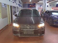 Volkswagen Tiguan L 380TSI Automatic AWD R-Line Comfort 7-Seater - ფოტო 2