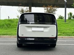 Li Auto MEGA Home Family Edition - ფოტო 8