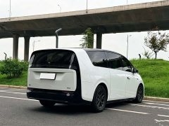 Li Auto MEGA Home Family Edition - ფოტო 9