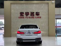 BMW 5 Series 525Li M Sport Package - ფოტო 18