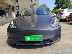 Tesla Model Y Rear-Wheel Drive - ფოტო 3