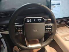 Li Auto MEGA Ultra Smart Refresh Edition - ფოტო 10