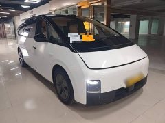 Li Auto MEGA Ultra Smart Refresh Edition - ფოტო 3