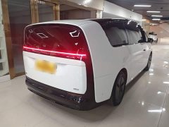 Li Auto MEGA Ultra Smart Refresh Edition - ფოტო 6