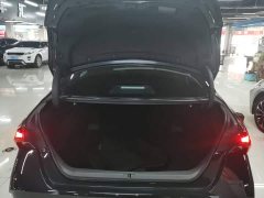 Toyota Camry Hybrid 2.0L Premium - ფოტო 18