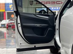 Lexus NX 350h FWD Takumi Edition - ფოტო 11