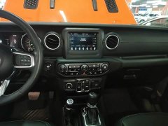 Jeep Wrangler 2.0T Sahara Four-Door - ფოტო 8