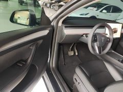Tesla Model Y Rear-Wheel Drive - ფოტო 16