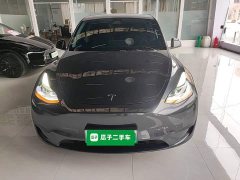 Tesla Model Y Rear-Wheel Drive - ფოტო 3