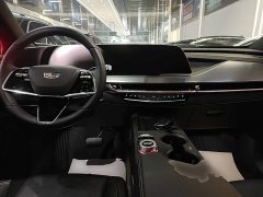 Cadillac XT5 2025 2.0T Luxury - ფოტო 10