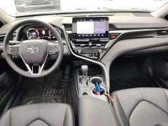 Toyota Camry 2023 Hybrid 2.5L HG Luxury - ფოტო 9