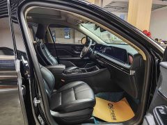 Lincoln Explorer 2.0T Two-Wheel Drive Premium - ფოტო 9