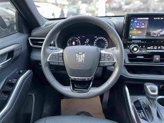 Toyota Crown Venza 2024 2.5L HEV AWD Premium - ფოტო 19