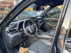 Toyota Crown Venza 2024 2.5L HEV AWD Premium - ფოტო 8