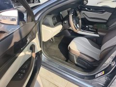 BYD Qin PLUS Glory Edition DM-i 55KM Leading - ფოტო 16